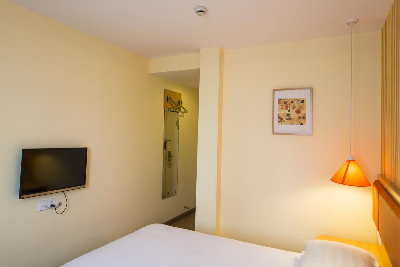 Home Inn Beijing Shangdi Exterior photo